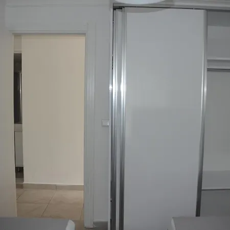 Valeri Hotel 3*